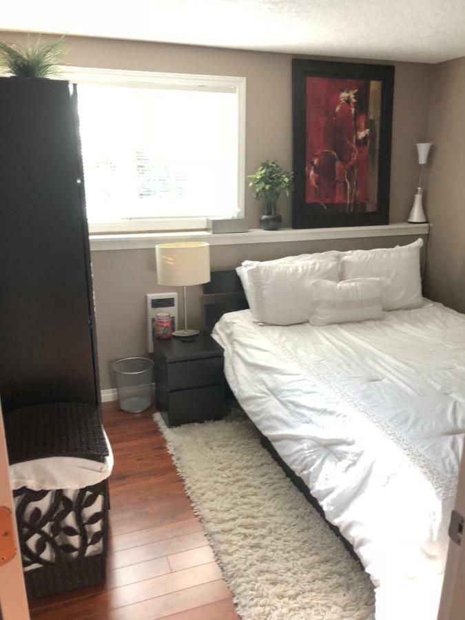 Cozy And Modern 3 Bedroom In Central Location! Victoria Exteriör bild